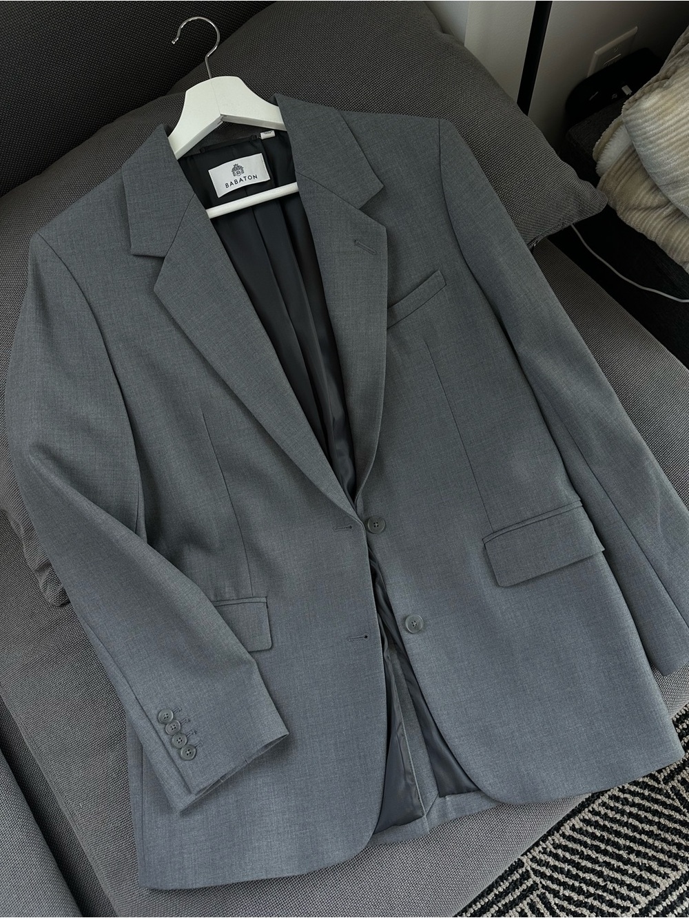 Babaton Gray Single-Breasted Blazer